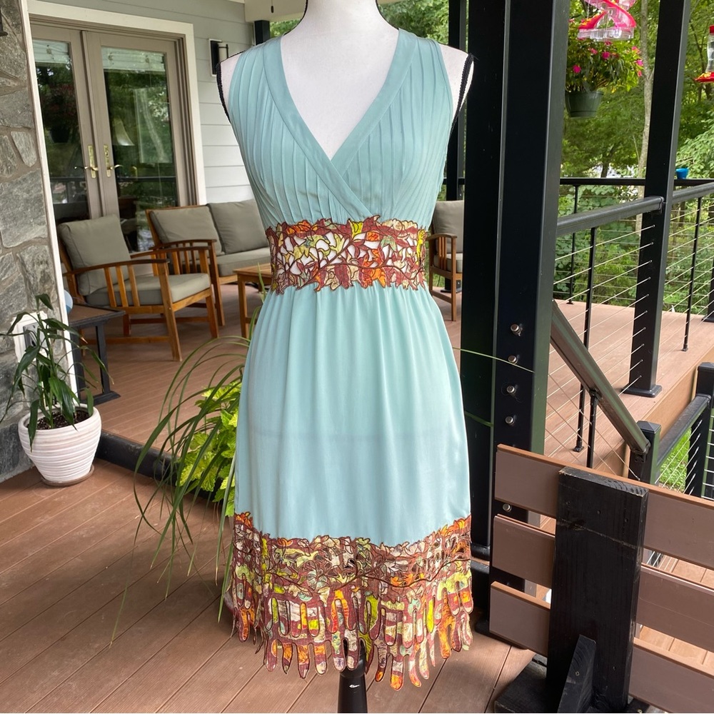 ⭐️SHANGHAI TANG⭐️ Stunning Light Green Silk Dress with Fall leaves cut-outs ! ⭐️